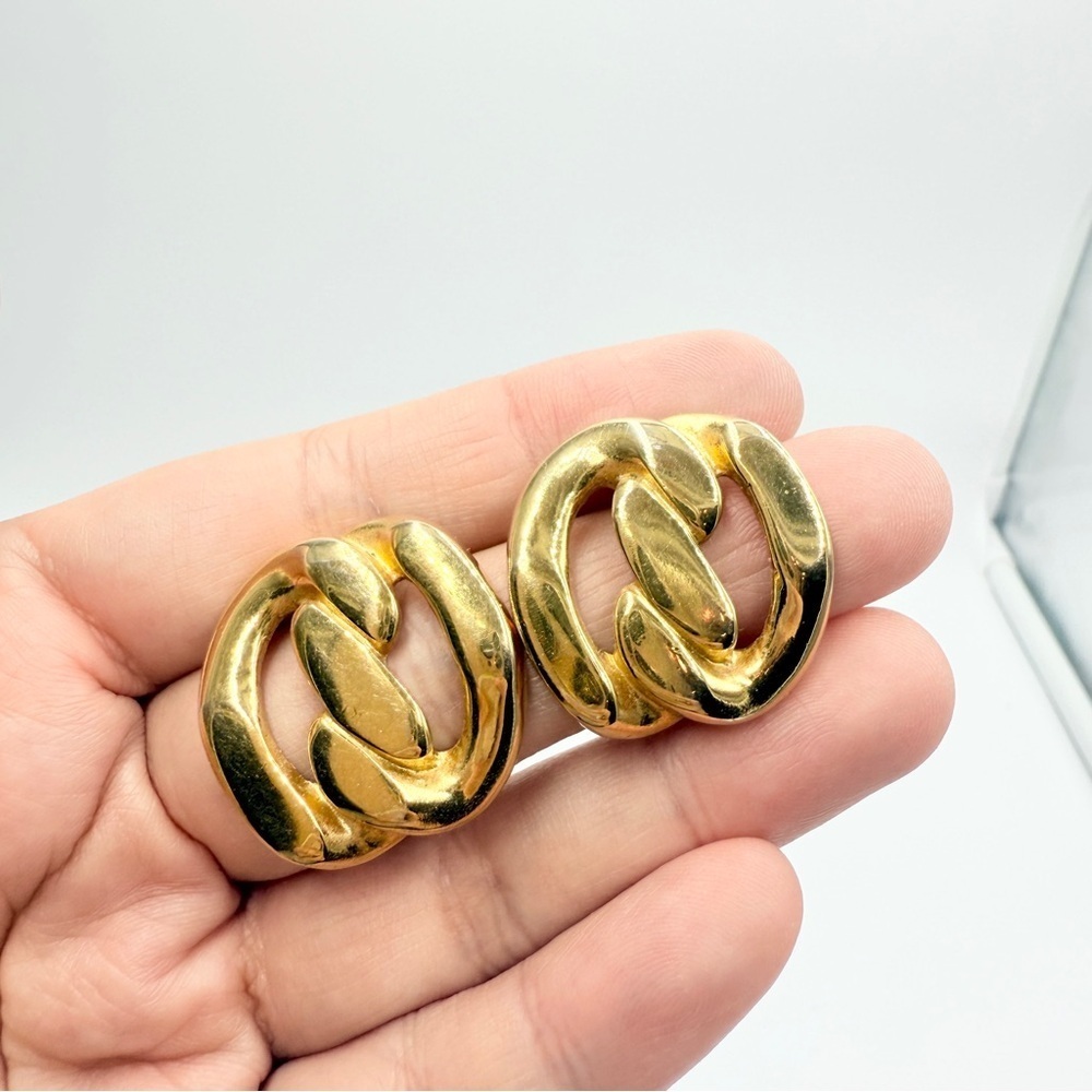 Vintage 1980s Jaclyn Smith (JS) Unsigned Gold Tone Earrings Woven Chain Ovals